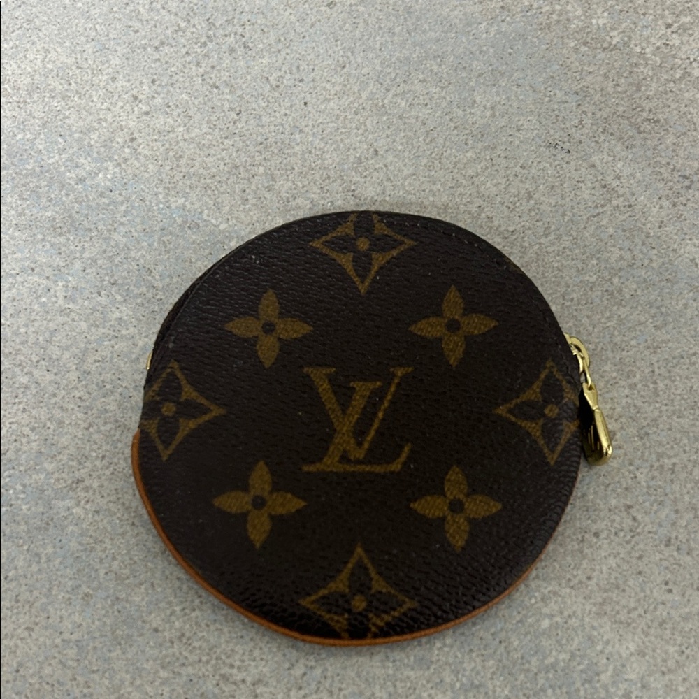 Louis Vuitton Brown Monogram Key Holder